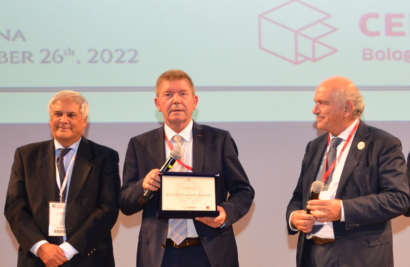 Ulrich-Helmut Happe, Gewinner des Confindustria Ceramica Distributor Award 2022 